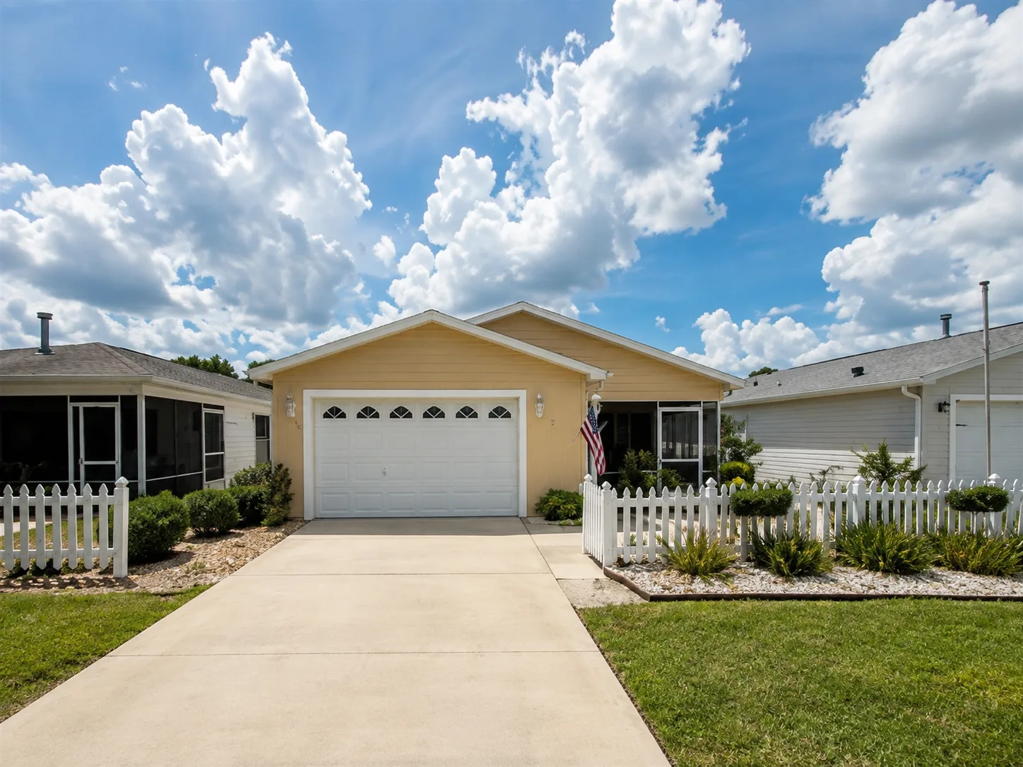 292 Starr Lane patio villa exterior in The Villages Florida